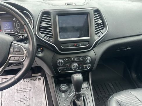 Used 2021 Jeep Cherokee Latitude Lux w/ Sun & Sound Group image 17