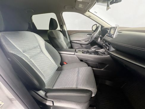 Used 2023 Nissan Rogue SV FWD image 30