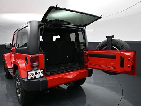 Certified 2016 Jeep Wrangler Sahara w/ Trailer Tow Group image 20