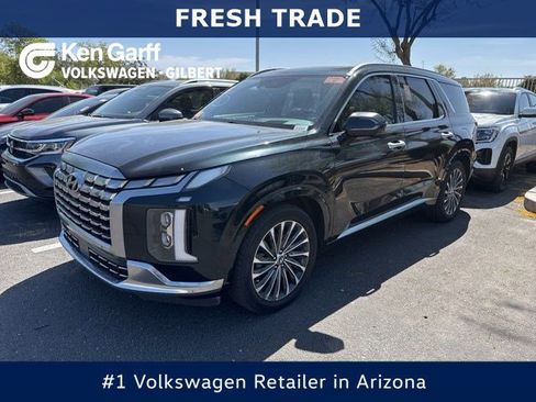 Used 2023 Hyundai Palisade Calligraphy FWD image 1