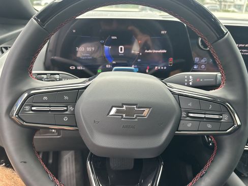 New 2025 Chevrolet Equinox EV RS image 13