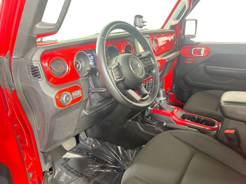 Used 2019 Jeep Wrangler Unlimited Sport S image 9