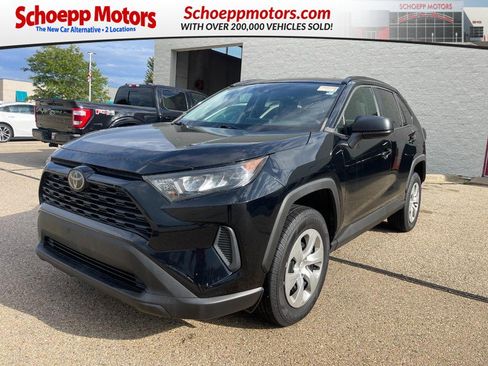 Used 2019 Toyota RAV4 LE w/ Carpet Mat Package AWD/4WD image 1