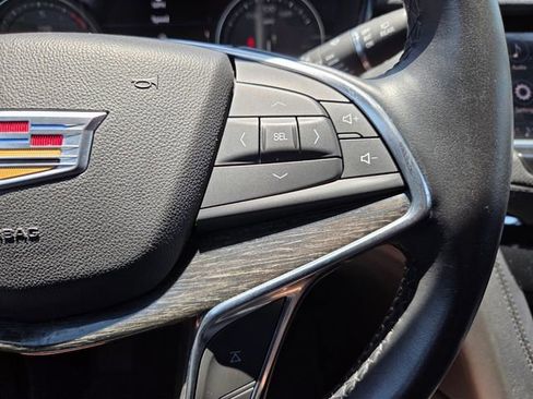 Used 2021 Cadillac XT5 Premium Luxury FWD image 32