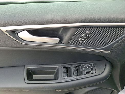 Certified 2020 Ford Edge SEL FWD image 10