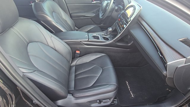 Used 2021 Toyota Avalon XLE FWD image 16