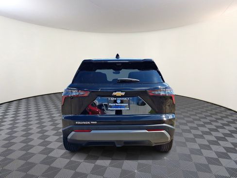Used 2025 Chevrolet Equinox LT w/ Safety and Technology Package image 6