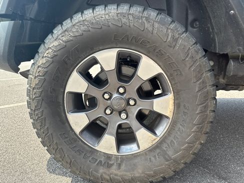 Used 2022 Jeep Wrangler Unlimited Rubicon AWD/4WD image 15