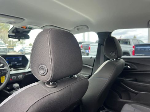 Certified 2025 Chevrolet Trax LS w/ LS Convenience Package image 31