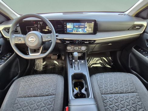 Certified 2025 Nissan Kicks SV AWD/4WD image 12