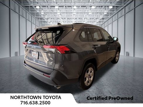Used 2025 Toyota RAV4 XLE w/ Weather Package AWD/4WD image 28