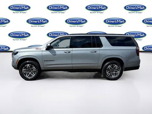 Used 2025 Chevrolet Suburban Z71 AWD/4WD image 4