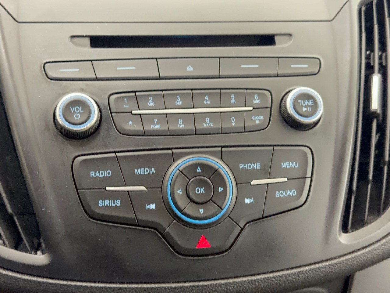 Used 2018 Ford Escape SE FWD image 23