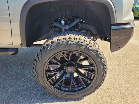 New 2026 Chevrolet Silverado 2500 Custom w/ Custom Value Package image 10