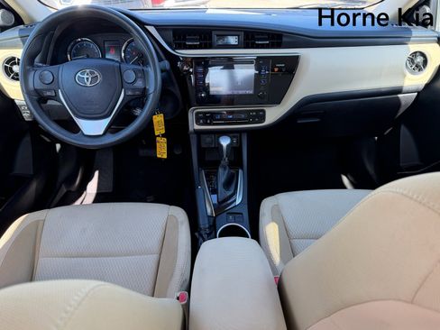 Used 2017 Toyota Corolla LE FWD image 15
