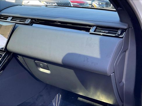 New 2026 Land Rover Range Rover Velar Dynamic SE image 28