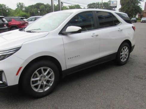Used 2024 Chevrolet Equinox LT FWD image 4