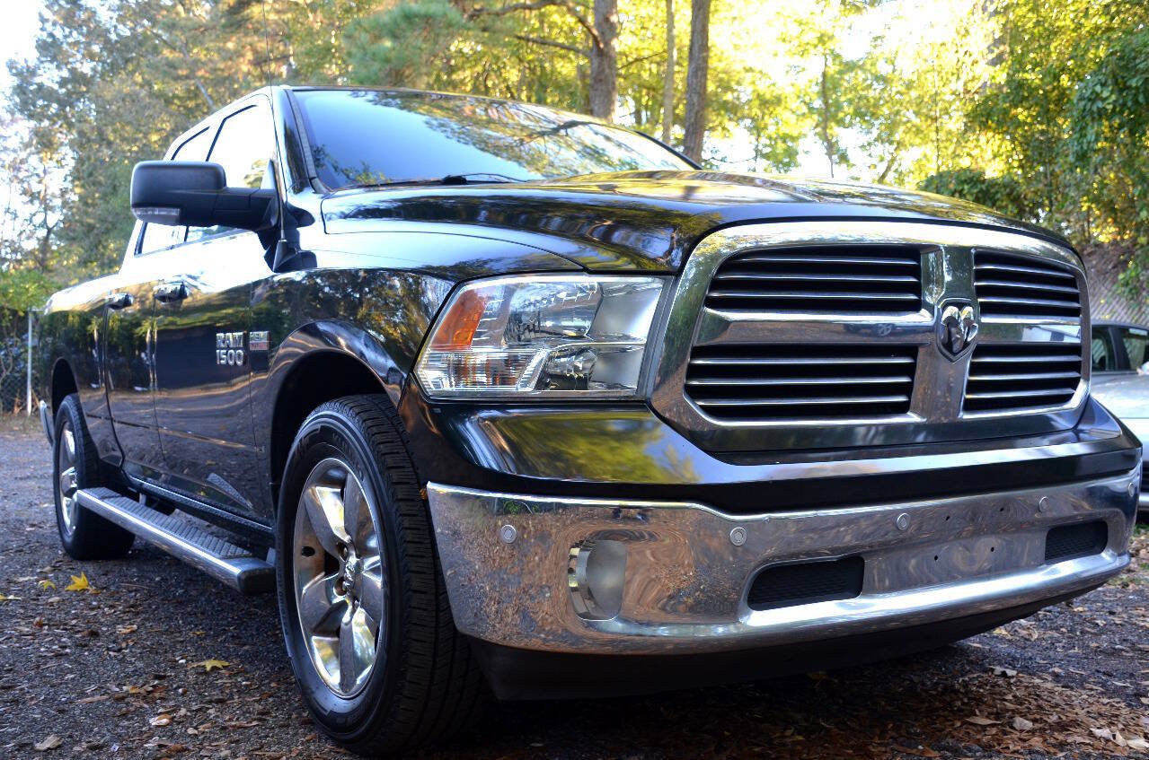 Used 2015 RAM 1500 Lone Star RWD image 3
