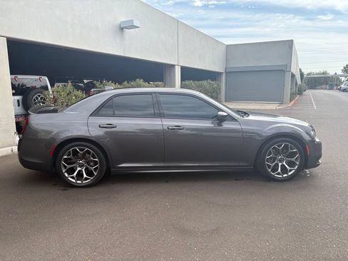 Used 2015 Chrysler 300 S RWD image 4