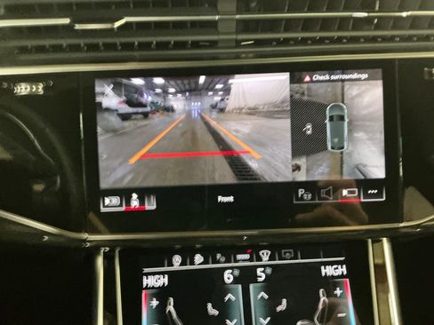 Certified 2025 Audi Q8 Prestige w/ Prestige Package image 25