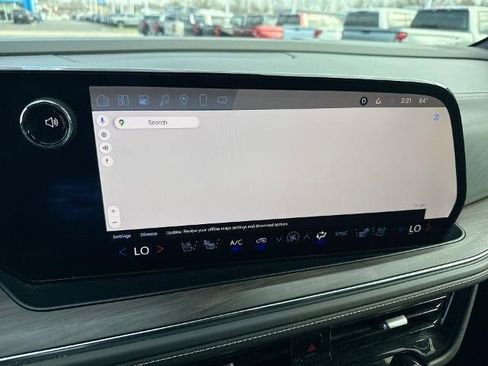 Certified 2025 Chevrolet Tahoe Premier image 14