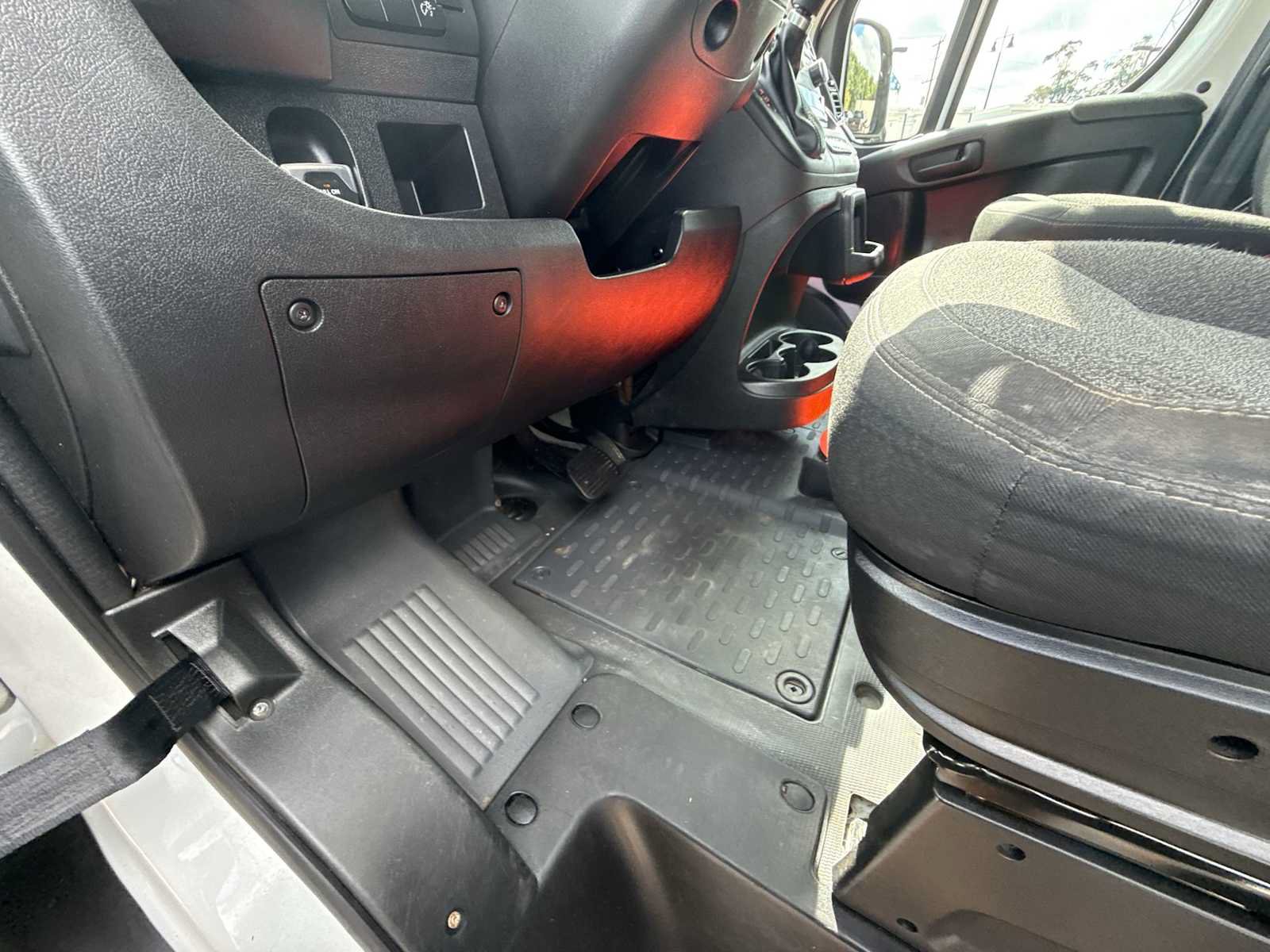 Used 2023 RAM ProMaster 2500 FWD image 33