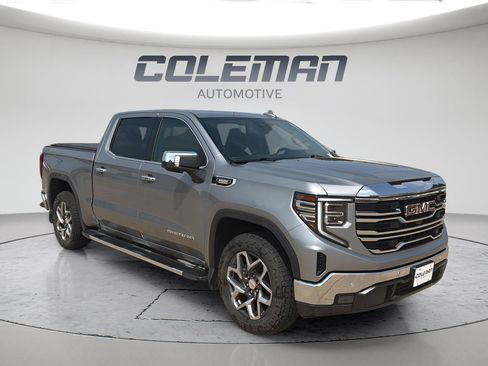 Used 2023 GMC Sierra 1500 SLT w/ SLT Premium Plus Package AWD/4WD image 4