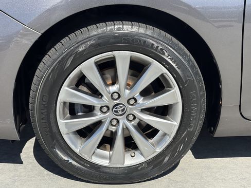 Used 2015 Toyota Camry XLE w/ Convenience Package FWD image 7