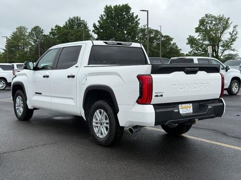 Used 2024 Toyota Tundra SR5 w/ SR5 Convenience Package AWD/4WD image 5