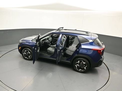 Certified 2024 Kia Seltos EX AWD/4WD image 44
