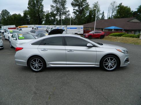 Used 2015 Hyundai Sonata Sport 2.0T FWD image 9