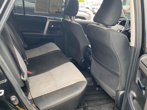Used 2020 Toyota 4Runner SR5 AWD/4WD image 15