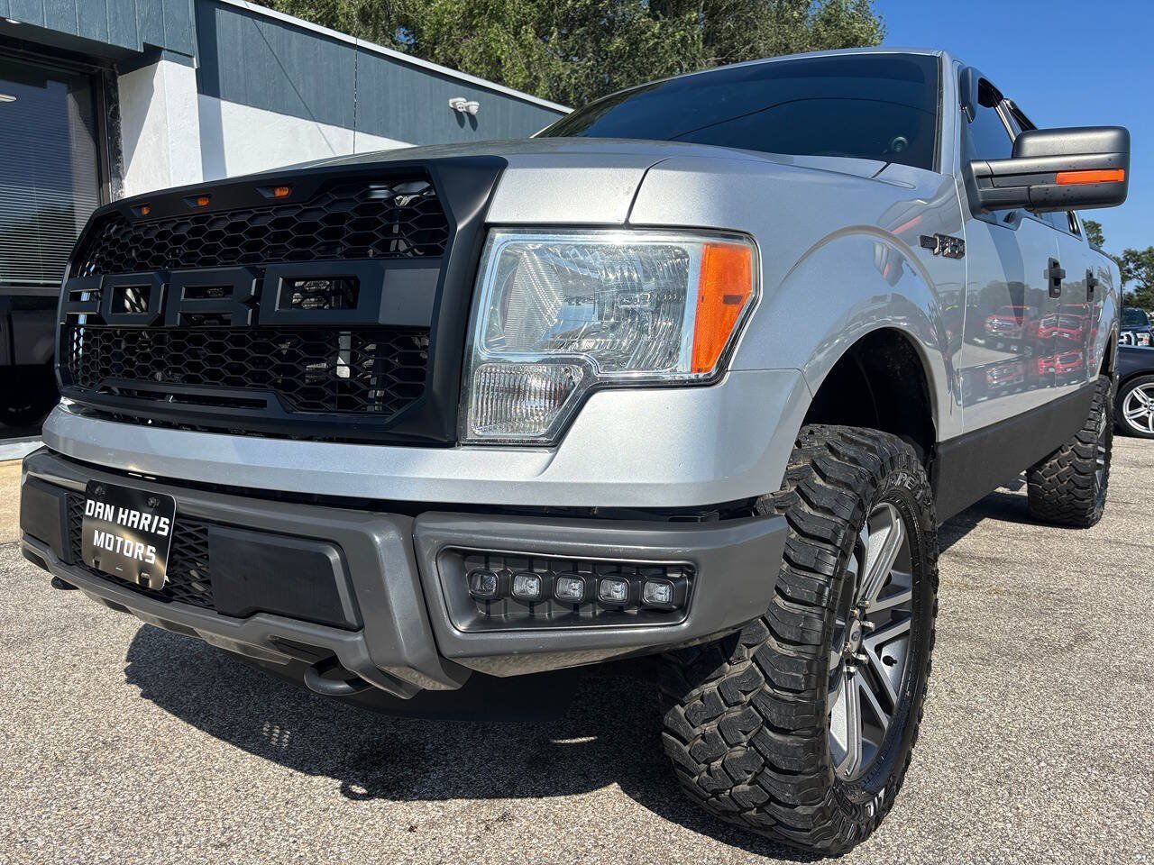 Used 2012 Ford F150 XLT w/ XLT Convenience Pkg AWD/4WD image 3