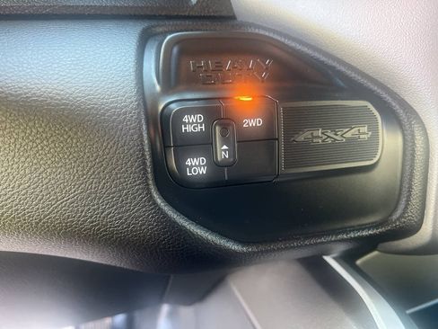 Used 2021 RAM 2500 Big Horn w/ Level 1 Equipment Group AWD/4WD image 17