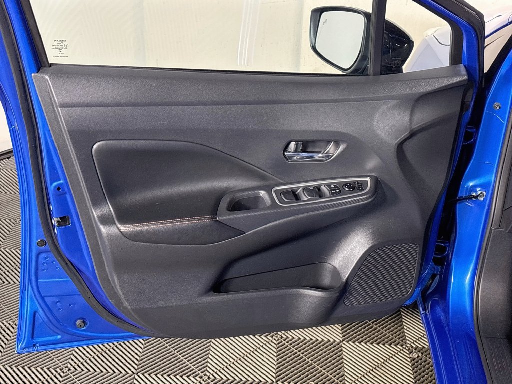 Used 2024 Nissan Versa SR FWD image 10