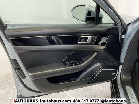 Used 2022 Porsche Panamera 4S w/ Premium Package image 37