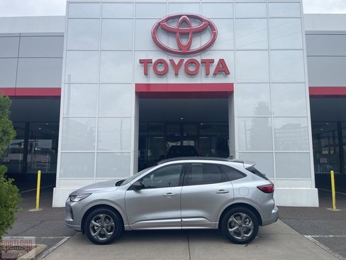 Used 2024 Ford Escape ST-Line image 1