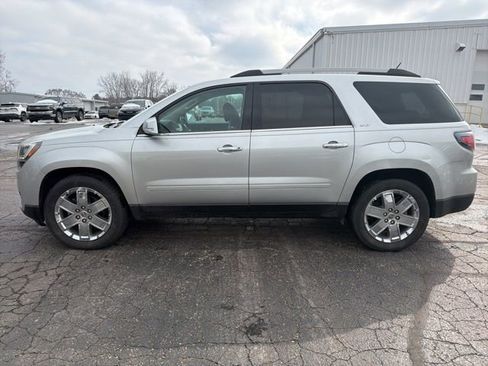 Used 2017 GMC Acadia Limited SLT image 6