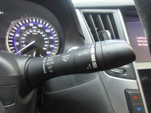 Used 2019 INFINITI Q50 Signature Edition image 18