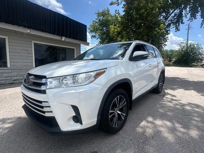 Used 2019 Toyota Highlander LE