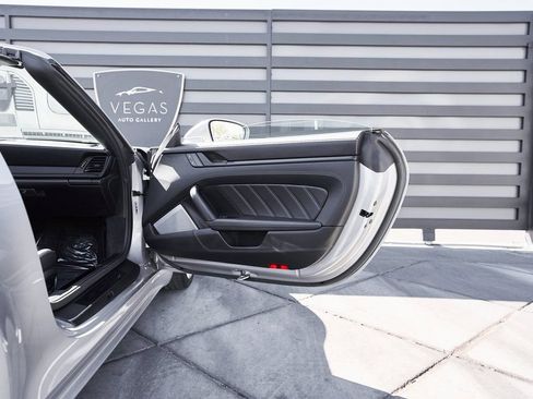 Used 2024 Porsche 911 Carrera GTS w/ Premium Package image 20