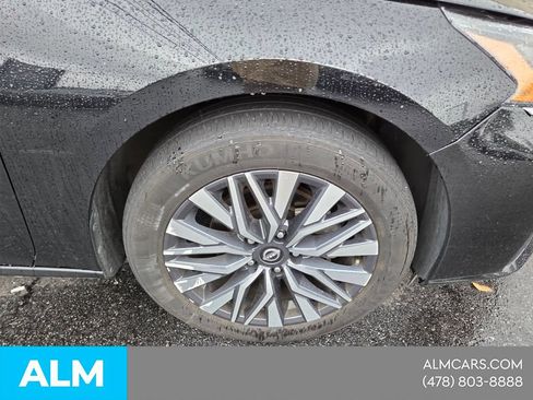 Used 2025 Nissan Altima 2.5 SV FWD image 23