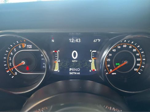 Used 2021 Jeep Wrangler Unlimited Sahara w/ Uconnect 4C Nav & Sound Group image 3