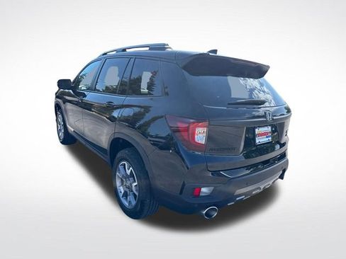 Used 2023 Honda Passport TrailSport image 3