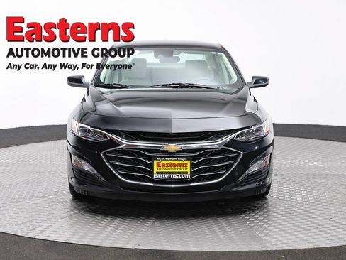Used 2024 Chevrolet Malibu LT FWD image 2