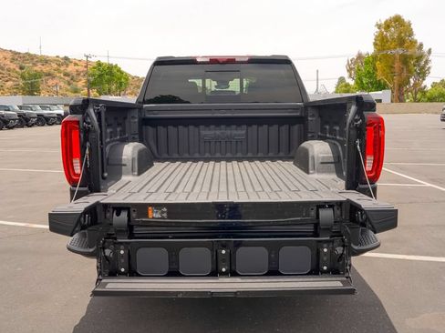 New 2026 GMC Sierra 1500 Denali w/ Denali Reserve Package AWD/4WD image 12