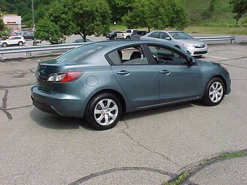 Used 2010 MAZDA MAZDA3 i Sport image 5