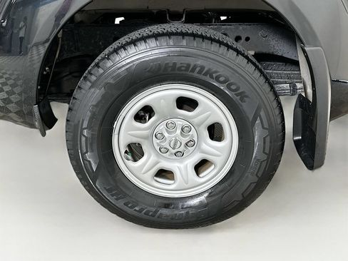 Used 2021 Nissan Frontier S AWD/4WD image 24