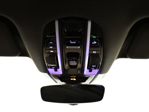 Used 2023 Porsche Cayenne image 21