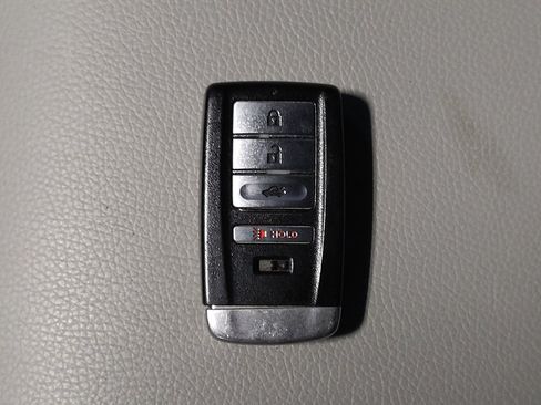 Used 2019 Acura TLX image 32